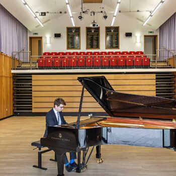 Steinway In Fishmongers Hall With Flat Floor